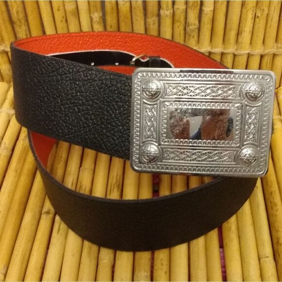 NWOT Black & Red 100% Leather Buckle Inside Adjustable Silver Large Buckle 34-38 - Picture 1 of 10